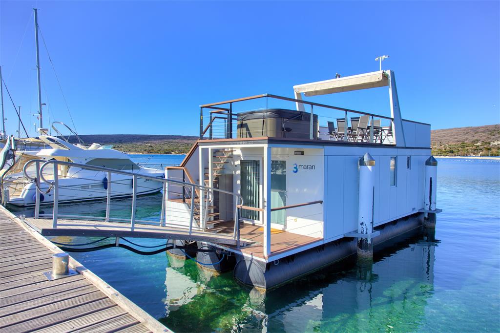 Floating Holiday Home