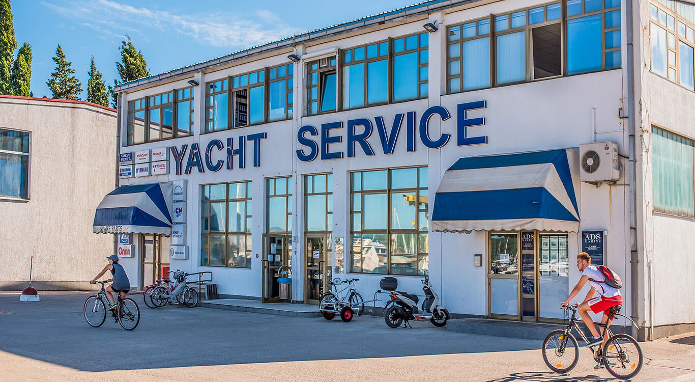 Yacht servis